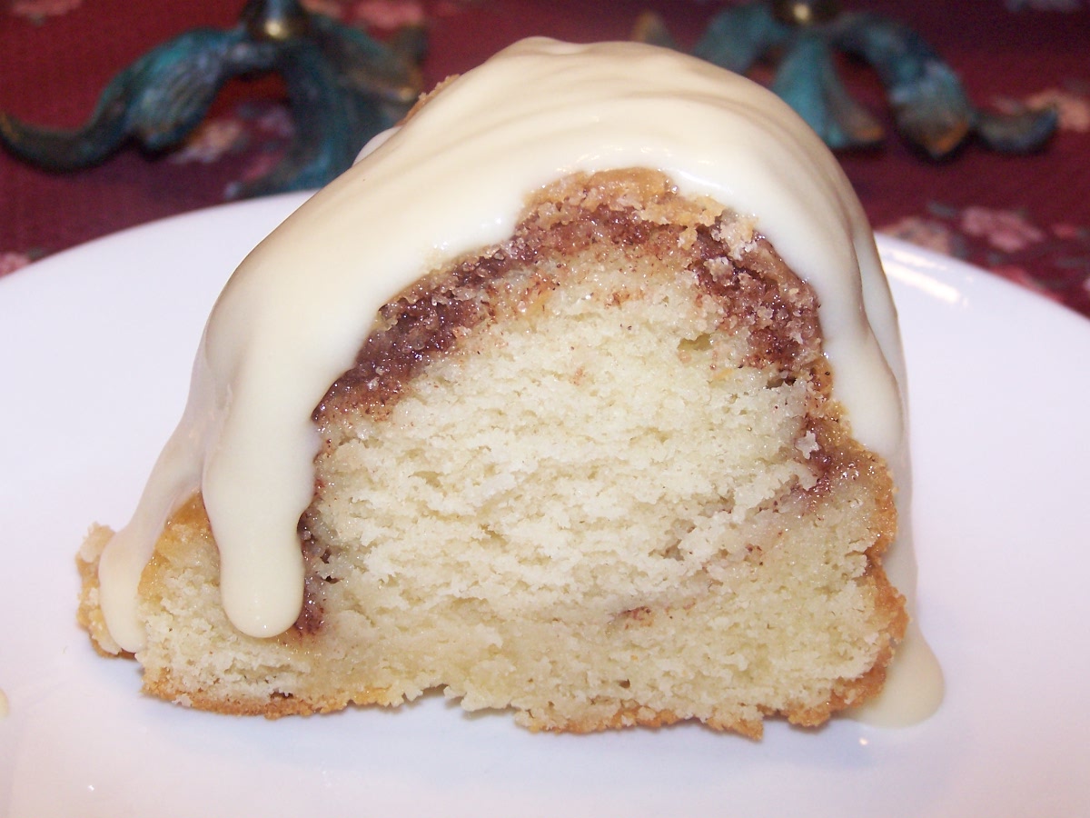 Cinnamon Bundt Cake with Cream Cheese Icing Linda's Lunacy